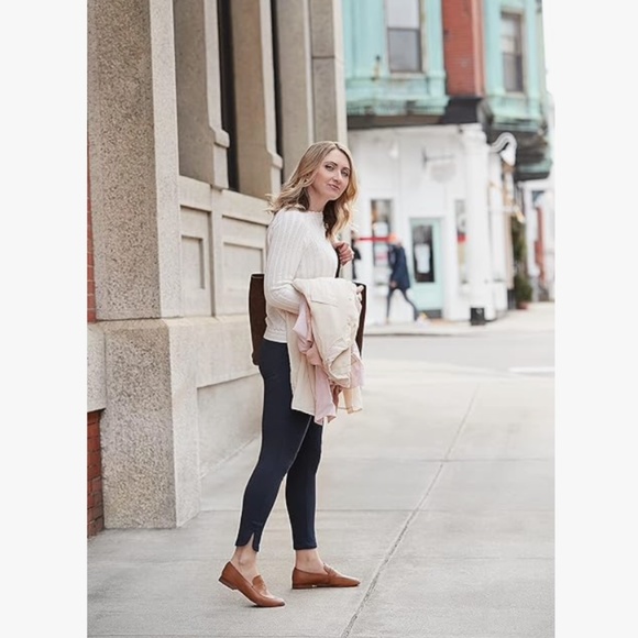 Rockport Women's Loafer in Size 8.5 - Picture 1 of 7